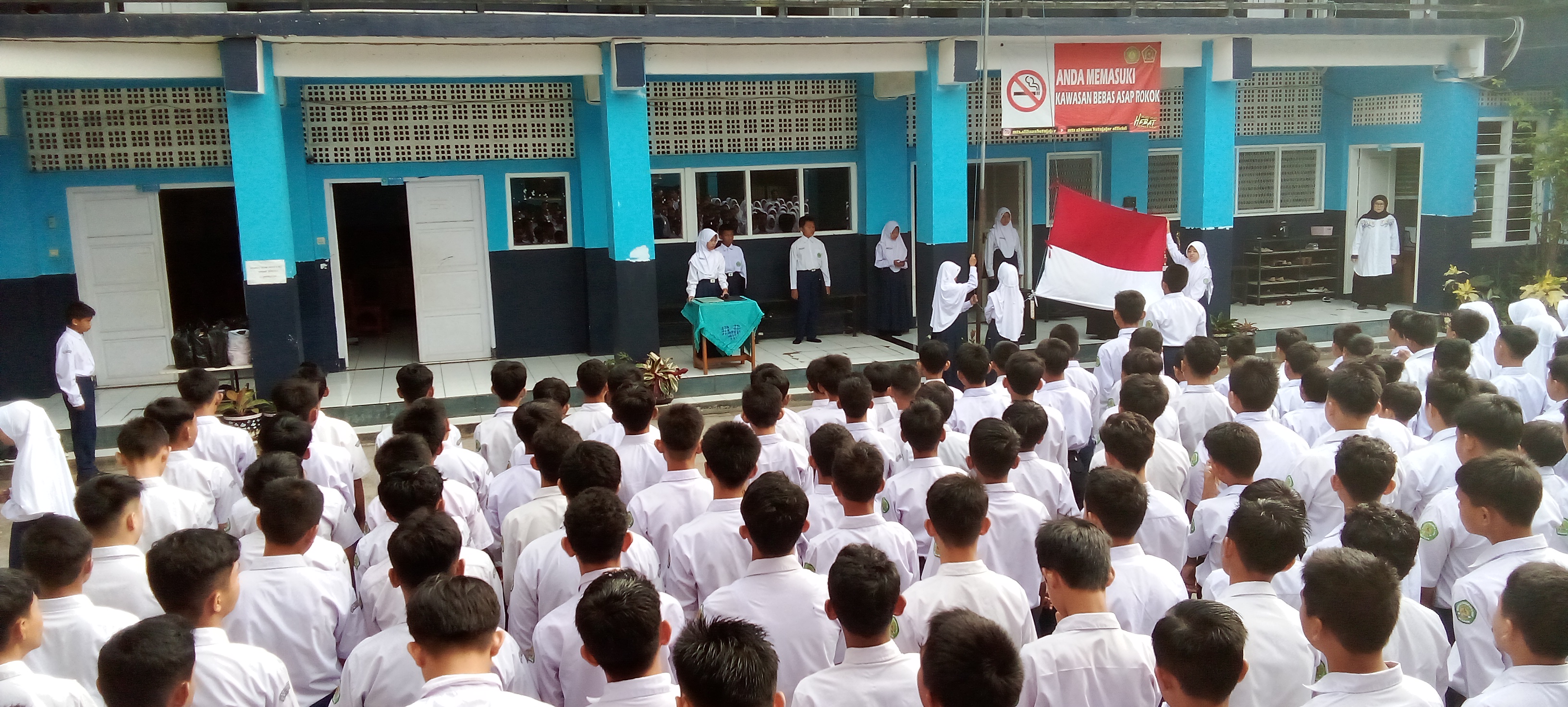 Upacara Bendera Hari Senin