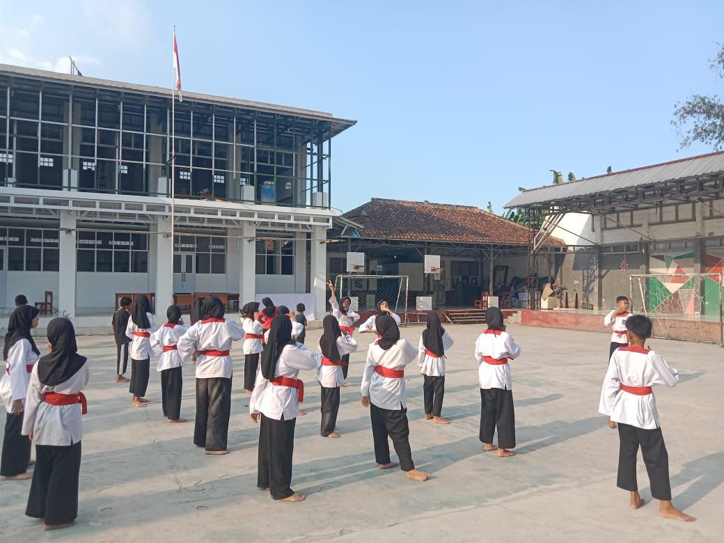Ekstrakulikuler Pencak Silat Merpati Putih