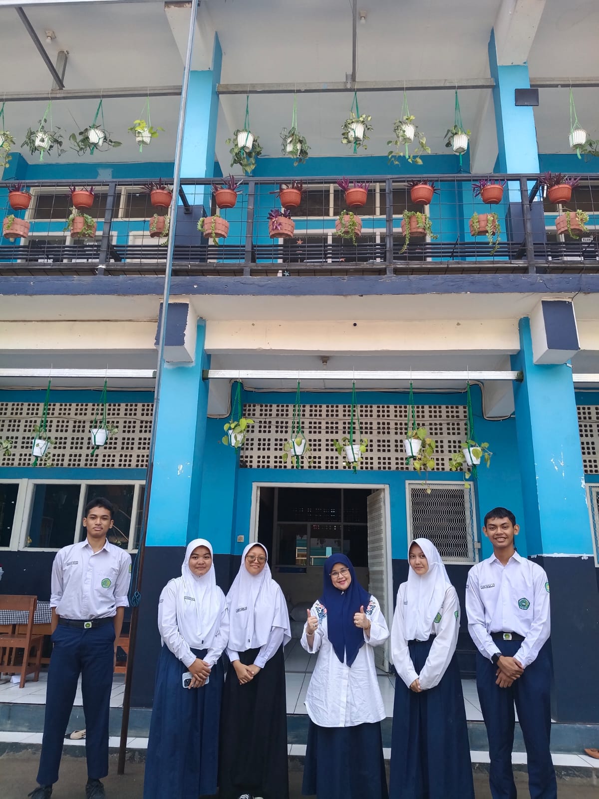 Siswa dan Siswi MTs. Al-Ihsan Batujajar yang lulus ke Sekolah MAUNG (Manusia Unggulan)