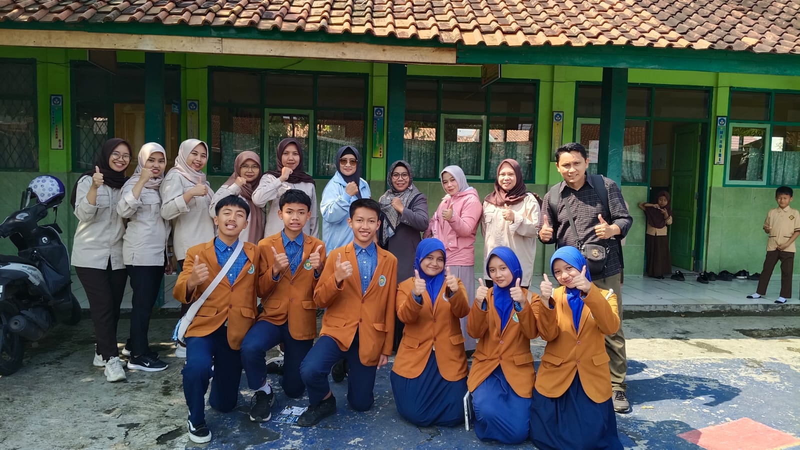 Acara Sosialiasasi MTs. Al-Ihsan ke SD 
